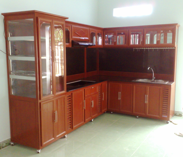 Tủ bếp nhôm kính màu vân gỗ